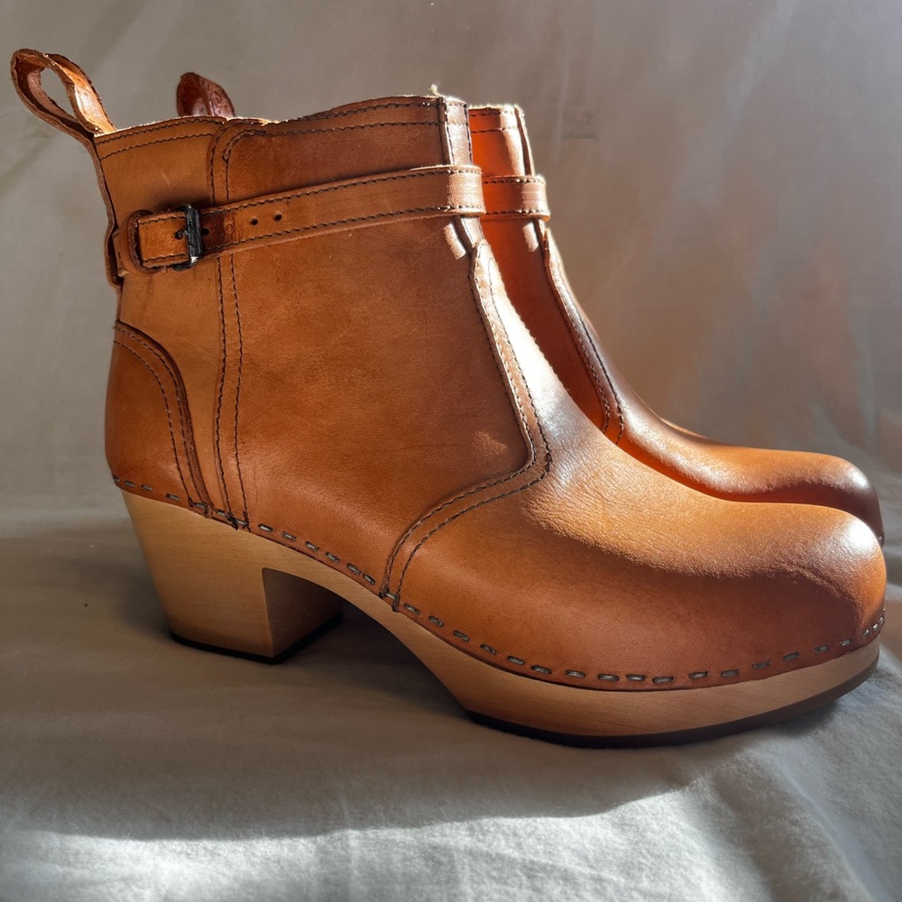 Swedish Hasbeens Jodhpur Clog Boots Euro Size 40 | US Size 10